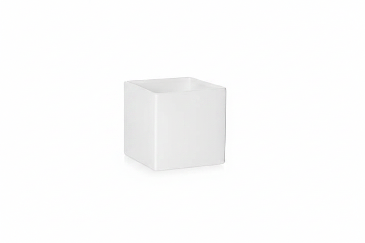 Vaso bianco cubico senza logo